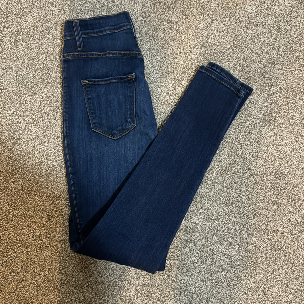 Destroyed High Rise Jeggings - Picture 3 of 3